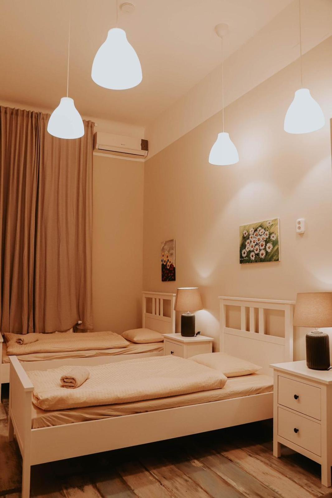 Rooms For Rent In Centre Budapest Bagian luar foto