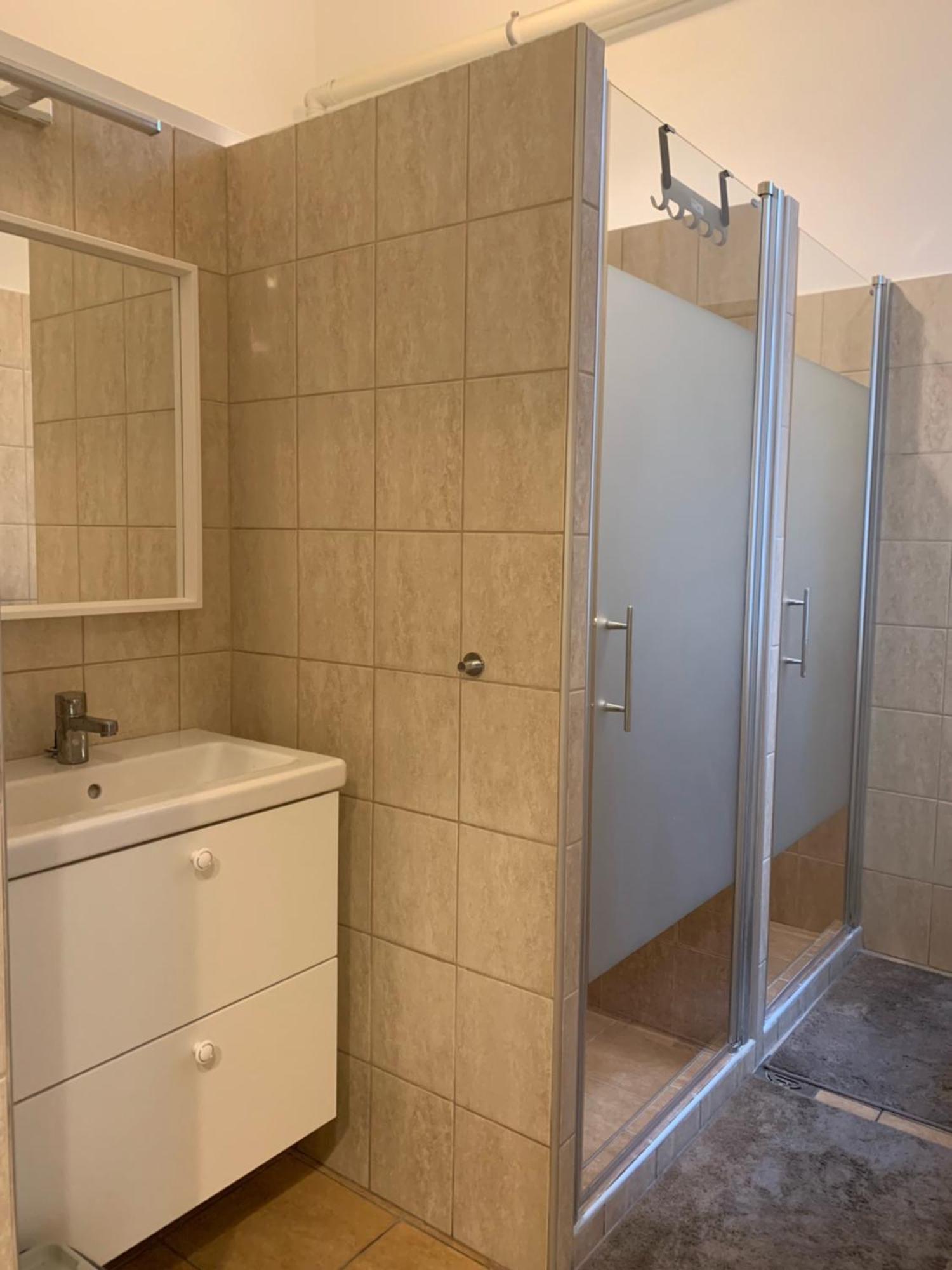 Rooms For Rent In Centre Budapest Bagian luar foto